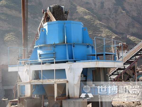 公路用碎石破碎機現場(chǎng)