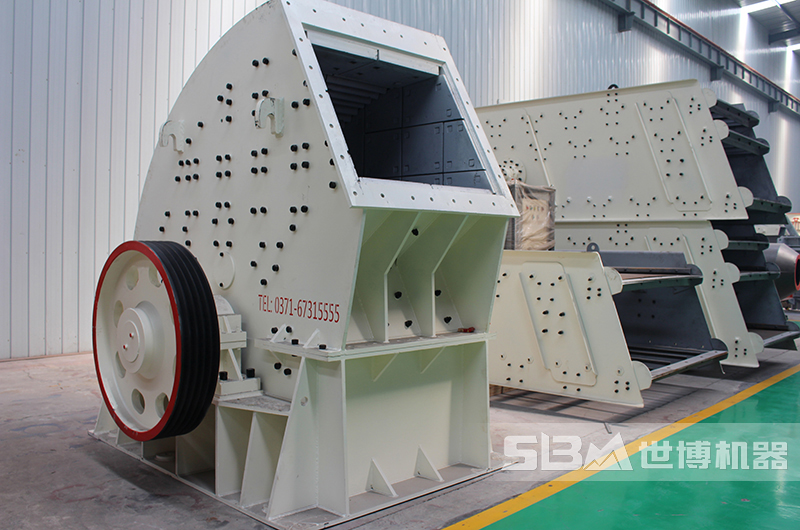 大型采石場(chǎng)碎石機之重錘式破碎機