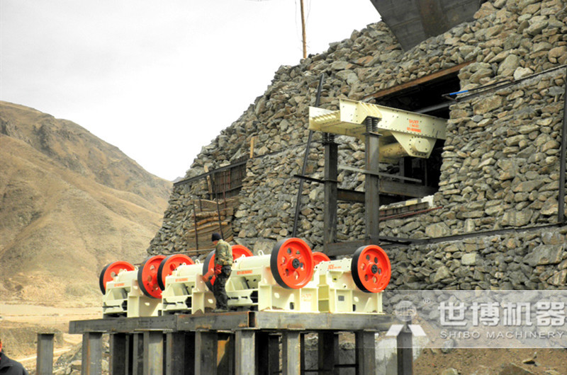 固定采石場(chǎng)破碎機