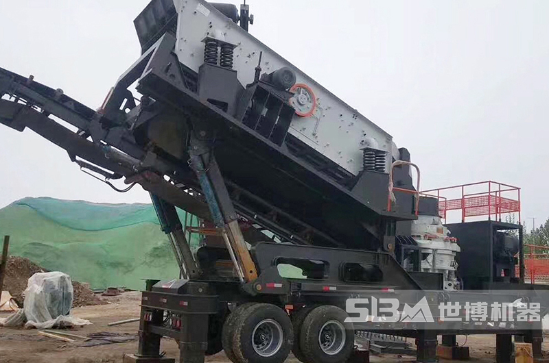 圓錐移動(dòng)破碎篩分機