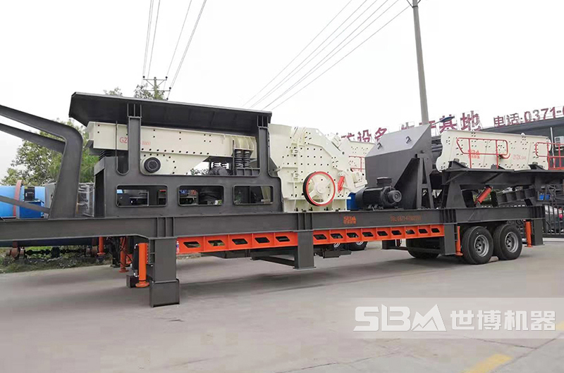 三組合移動(dòng)破碎站，移動(dòng)120噸碎石機