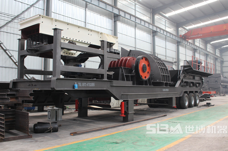 重錘式破碎機生產(chǎn)車(chē)間