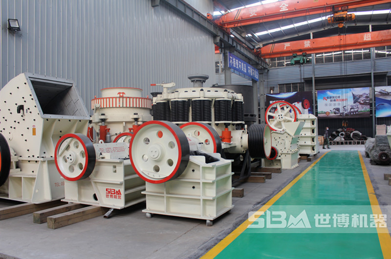 河南世博機器廠(chǎng)家軋石機車(chē)間