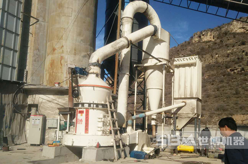 磨粉機生產(chǎn)現場(chǎng)圖