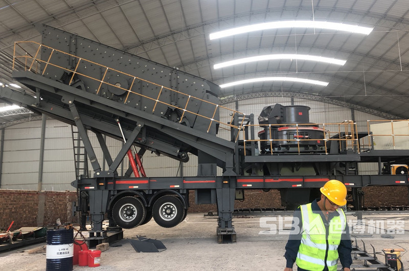 移動(dòng)砂機帶發(fā)動(dòng)機安裝現場(chǎng)