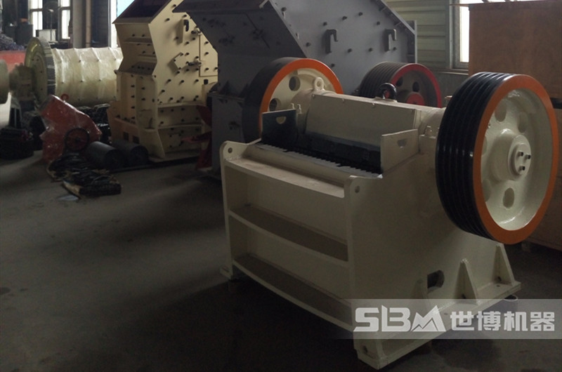 顎式破碎機成品車(chē)間