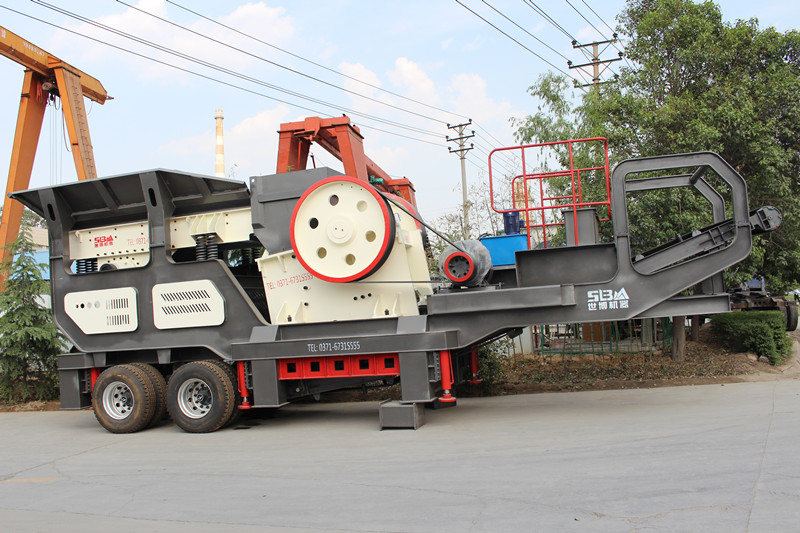 輪胎移動(dòng)石頭破碎機