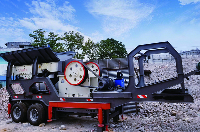 移動(dòng)破碎機站，可加工建筑垃圾
