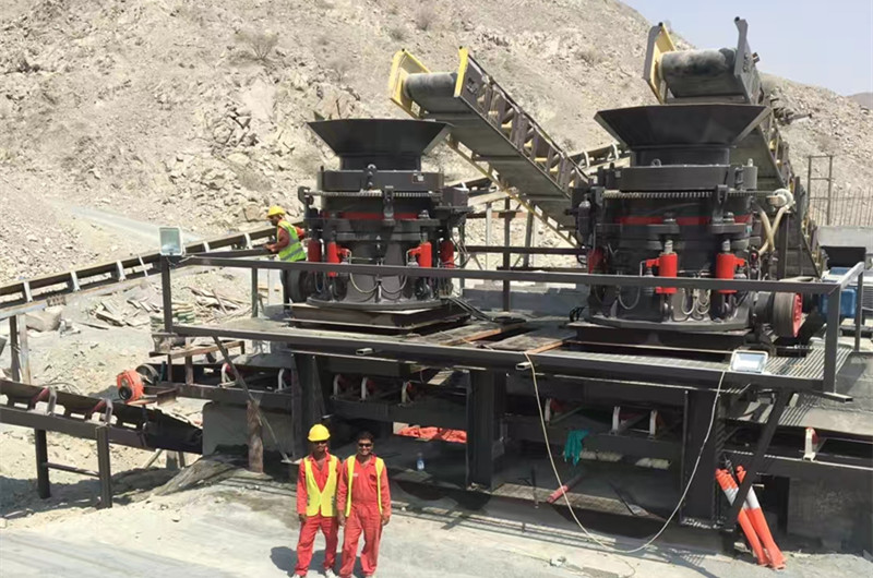 國外客戶(hù)石料場(chǎng)液壓圓錐破碎機