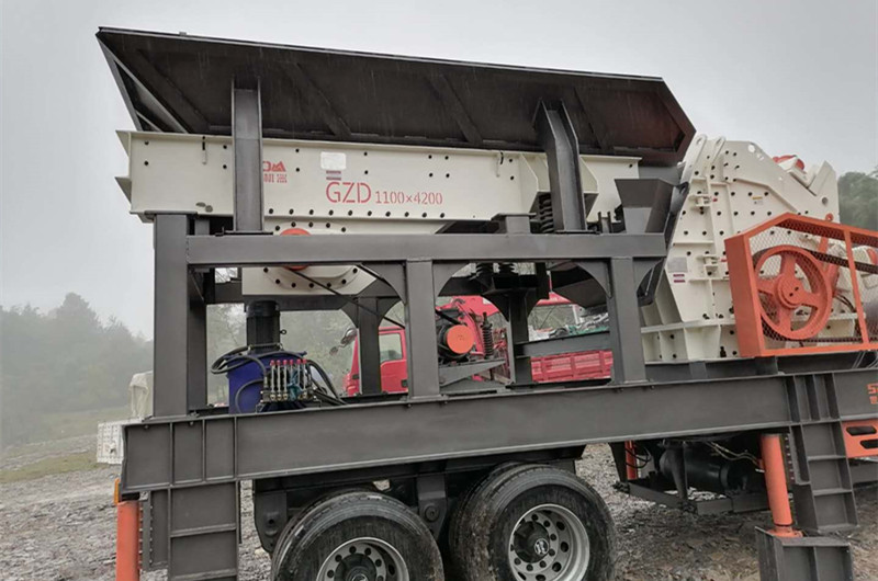 湖南石門(mén)陳總工地，移動(dòng)采石場(chǎng)設備安裝