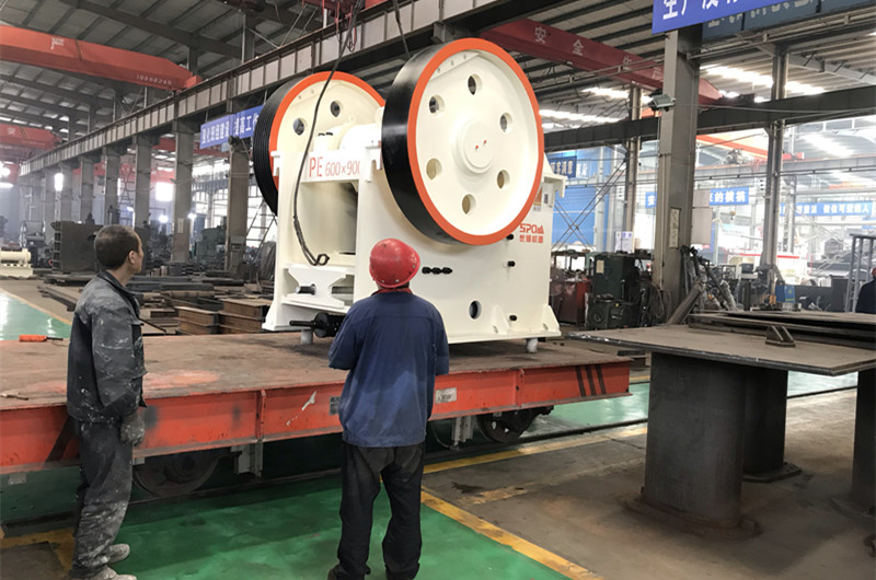 600*900鄂式破碎機裝車(chē)發(fā)貨