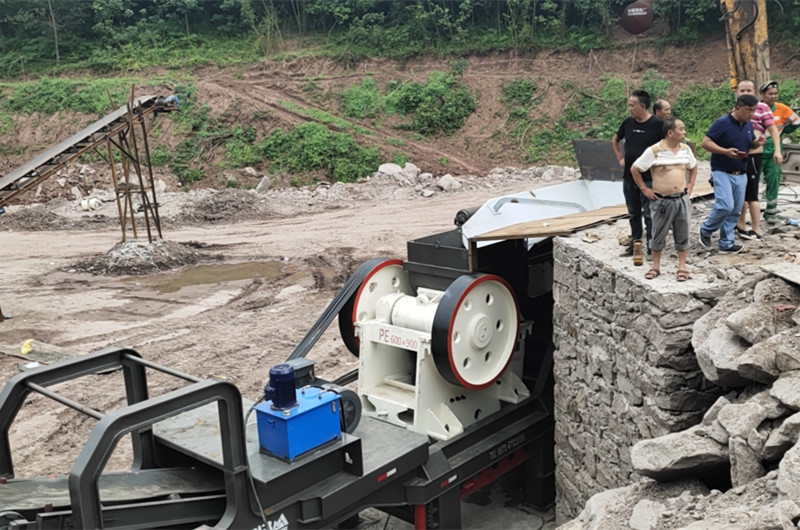 移動(dòng)69砸石機現場(chǎng)圖