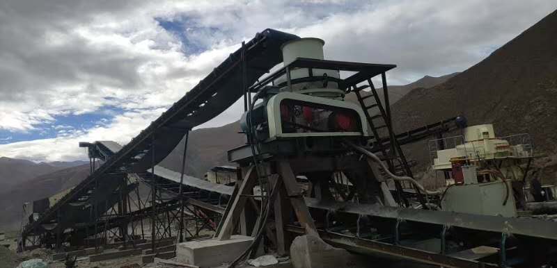 大石頭制砂設備生產(chǎn)線(xiàn)方案配置二