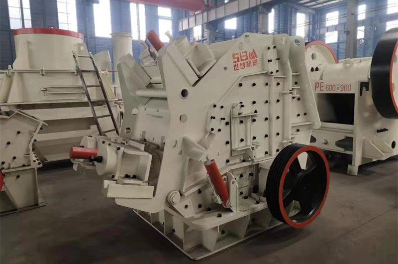 河南世博碎沙碎石機器生產(chǎn)車(chē)間