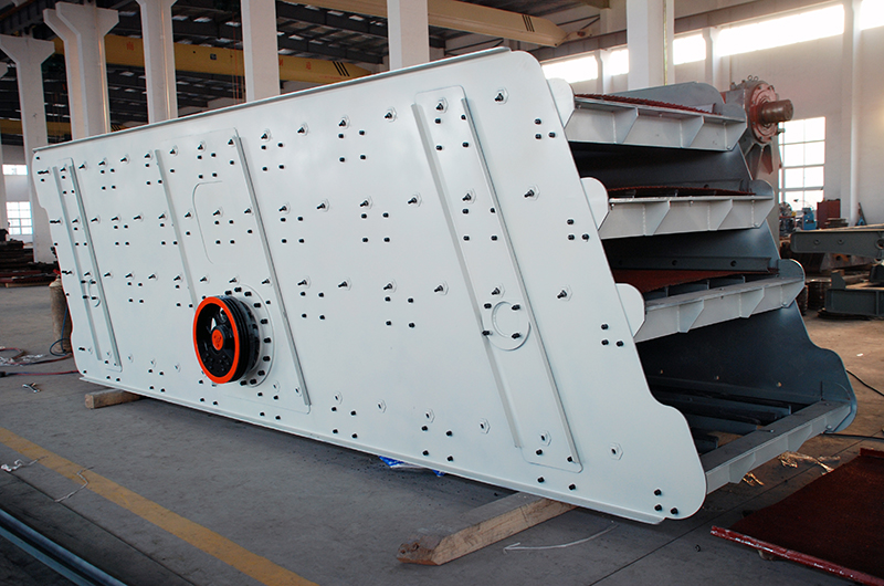 石灰石篩分設備振動(dòng)篩