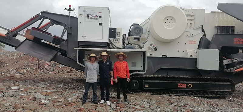 移動(dòng)顎破粗骨料碎石機