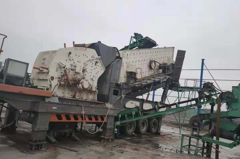 1315型移動(dòng)破碎機