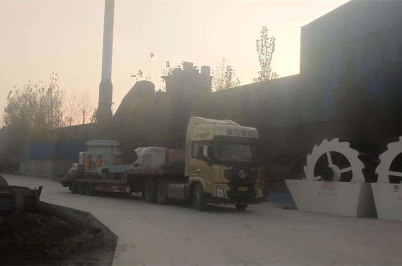 圓錐破破碎就、洗砂機發(fā)貨現場(chǎng)