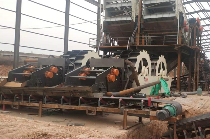 大型洗砂機和細砂回收機現場(chǎng)圖
