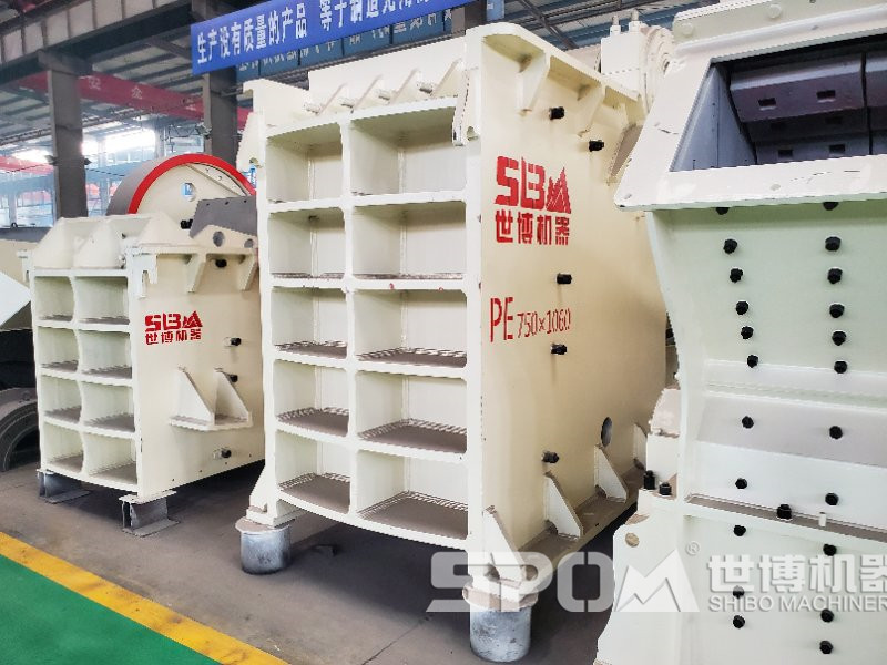 顎式破碎機成品車(chē)間圖