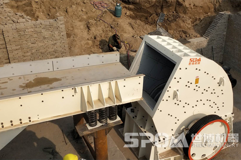 大進(jìn)料口的重錘式破碎機