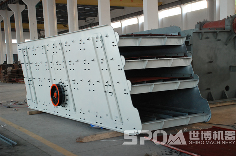 篩分12碎石用的振動(dòng)篩，多層篩網(wǎng)