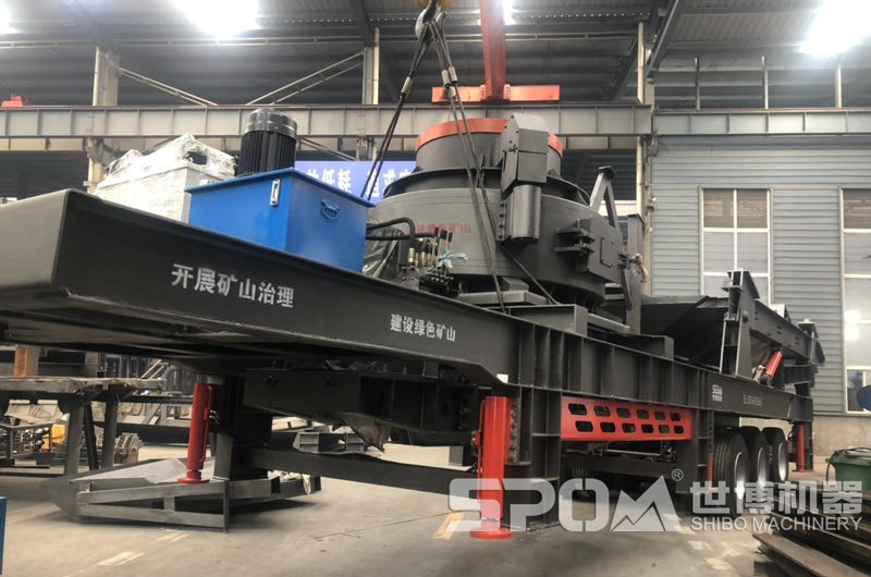 大型移動(dòng)碎石制砂機裝配中