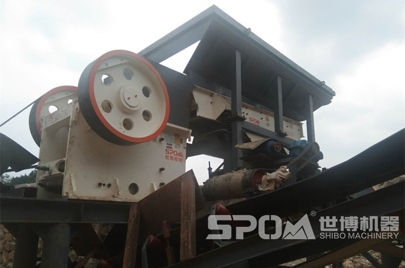 粗碎砂石料用的顎式破碎機