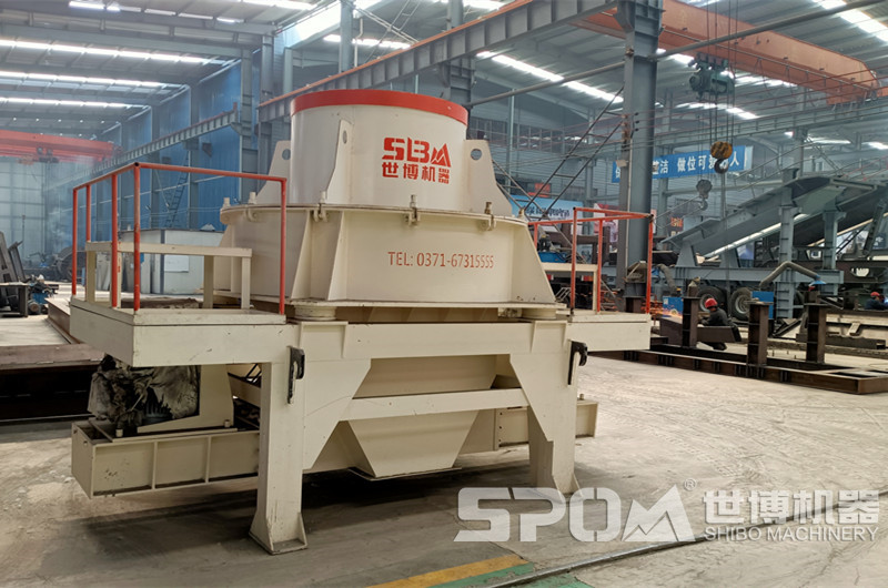 河南世博廠(chǎng)家沖擊式制砂機生產(chǎn)車(chē)間