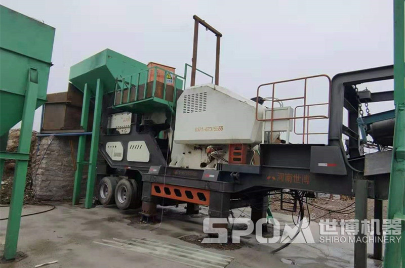 小型柴油移動(dòng)顎破機