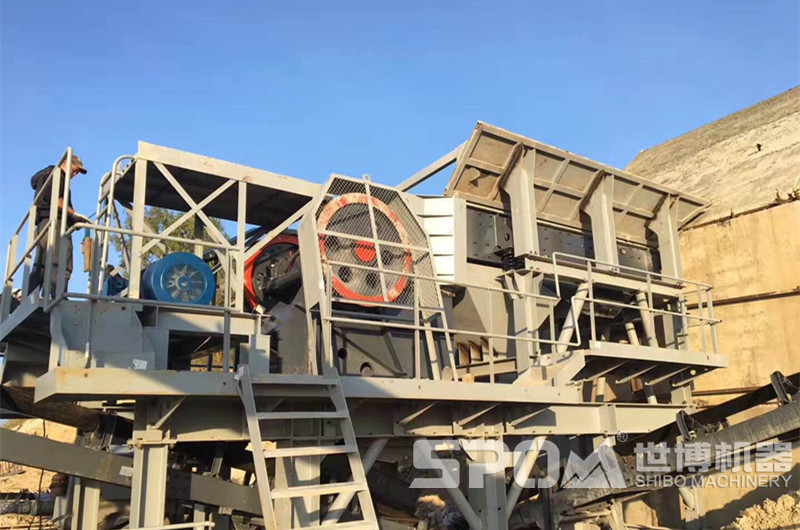 顎破石頭破碎機工作現場(chǎng)圖