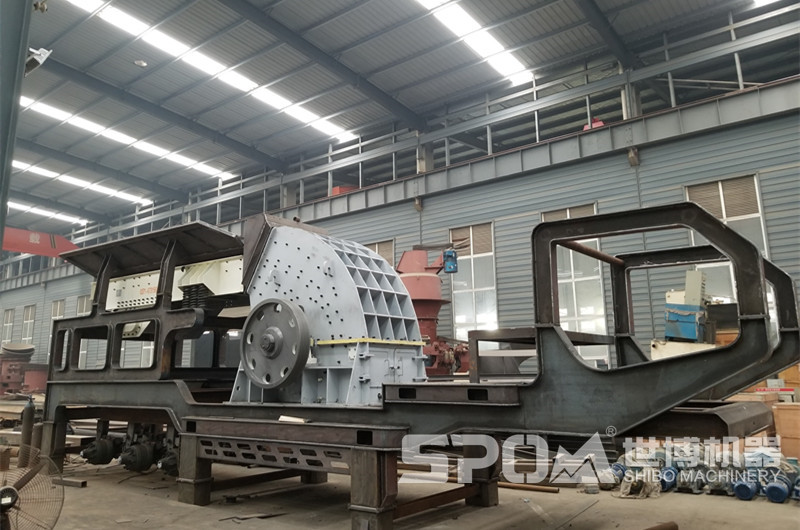 柴油機錘式打砂機生產(chǎn)車(chē)間，半成品