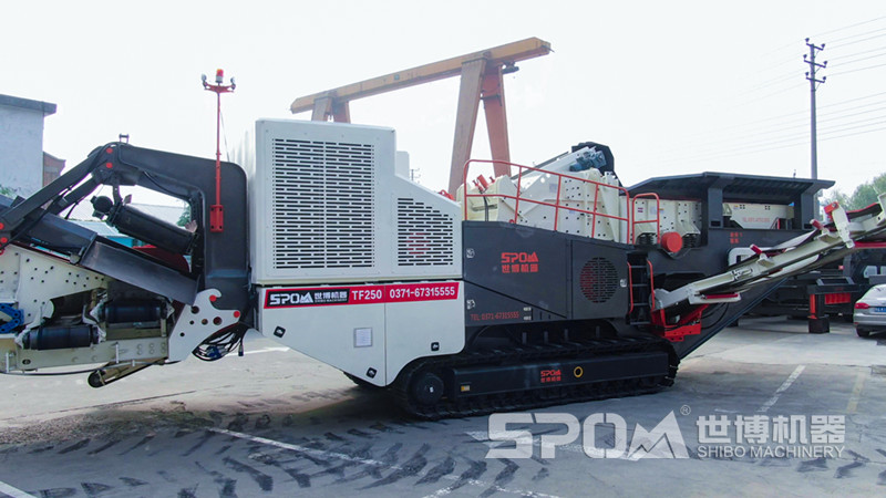 履帶移動(dòng)破石子機