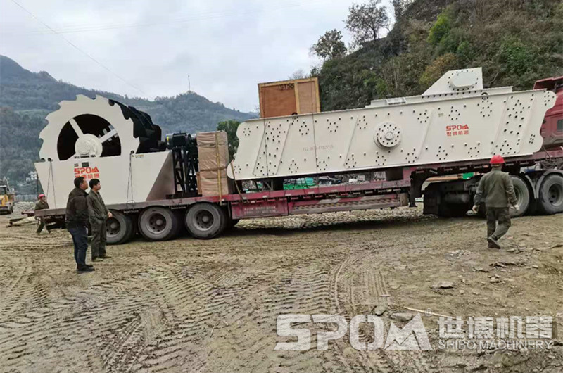 洗砂機和振動(dòng)篩運輸到現場(chǎng)