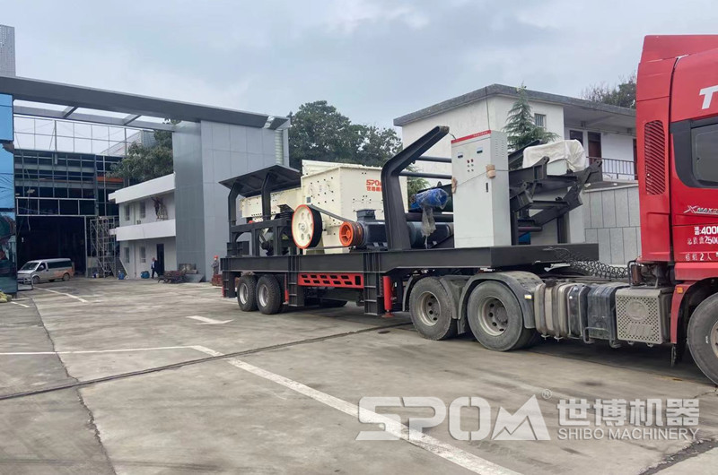 移動(dòng)式箱式破碎機